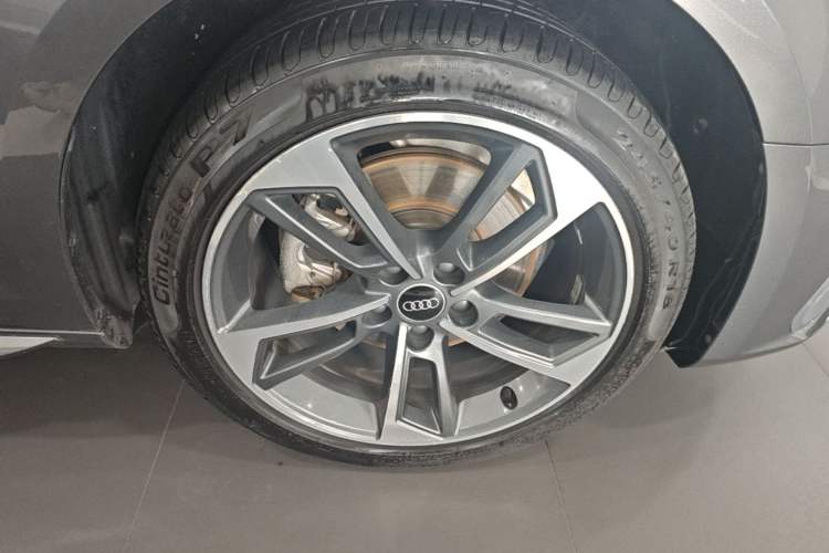 Used Audi A4L 2023 40 TFSI Fashion Dynamic Model Right Rear Wheel Hub