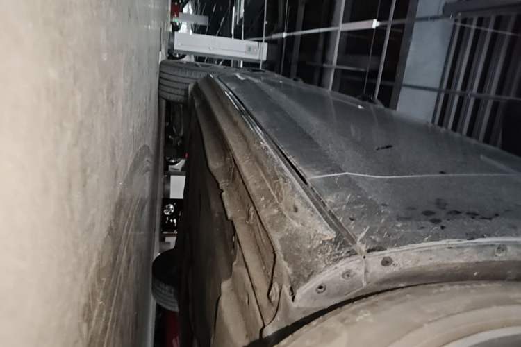 Used Audi A4L 2023 40 TFSI Luxury Dynamic Model Right Side Sill