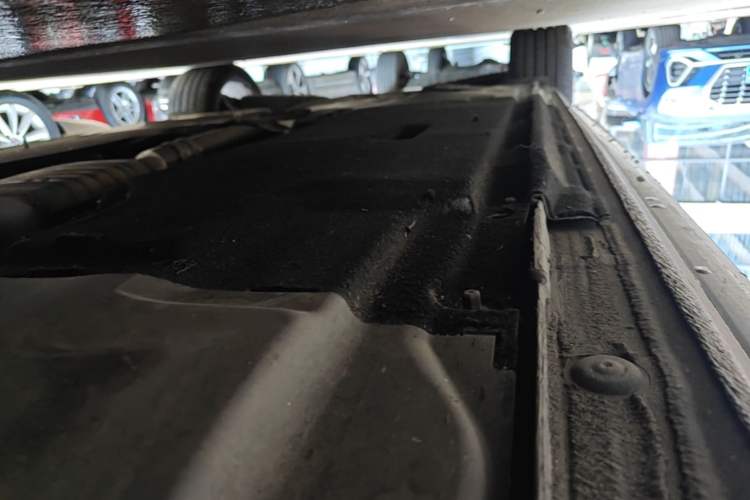 Used Audi A4L 2023 40 TFSI Luxury Dynamic Model Right Side Sill
