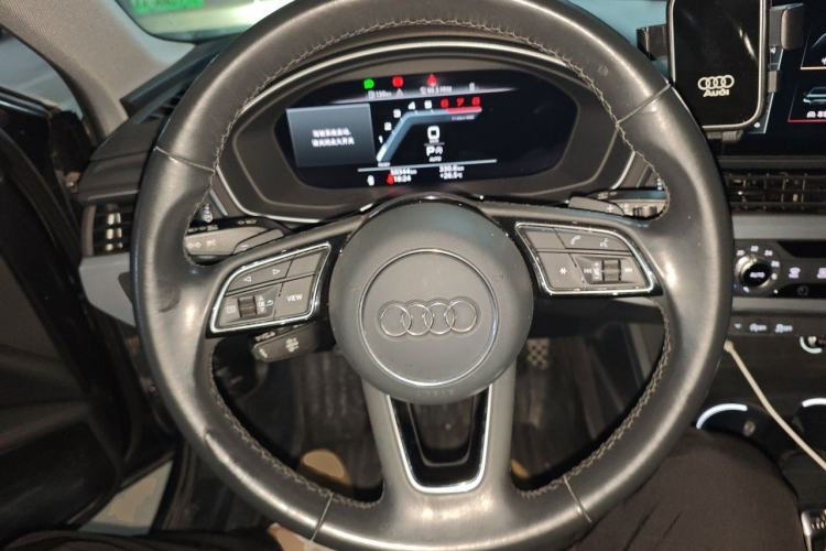 Used Audi A4L 2023 40 TFSI Fashion Dynamic Model Steering Wheel