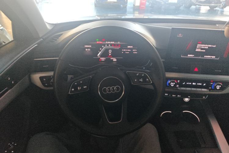 Used Audi A4L 2023 40 TFSI Fashion Dynamic Model Steering Wheel