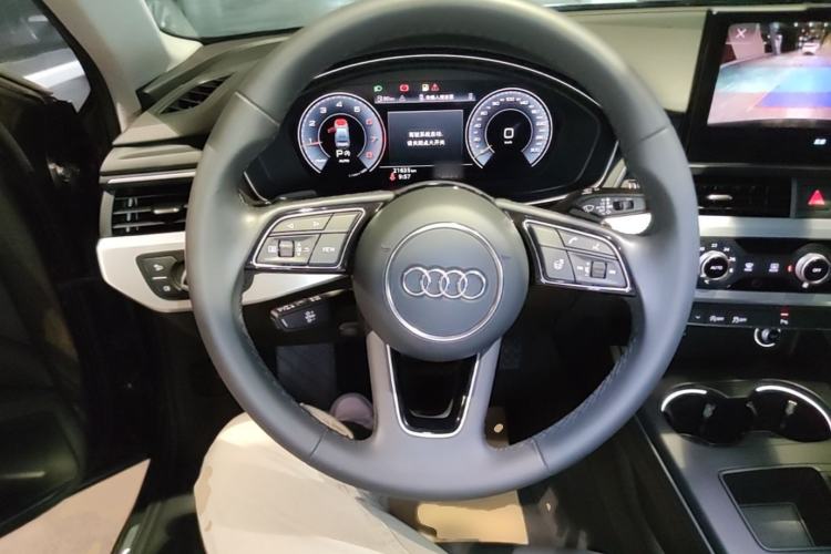 Used Audi A4L 2023 40 TFSI Fashion Dynamic Model Steering Wheel
