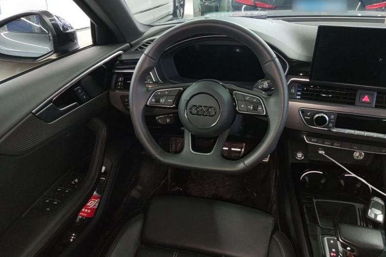 Used Audi A4L 2023 40 TFSI quattro Luxury Dynamic Edition Steering Wheel