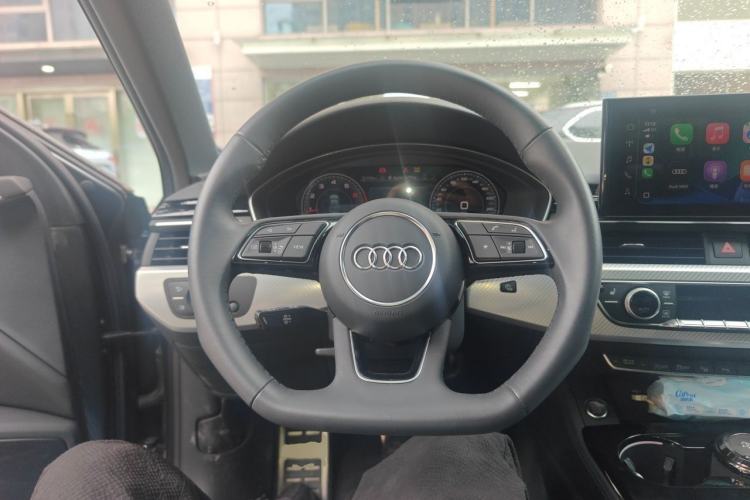 Used Audi A4L 2023 40 TFSI Luxury Dynamic Model Steering Wheel