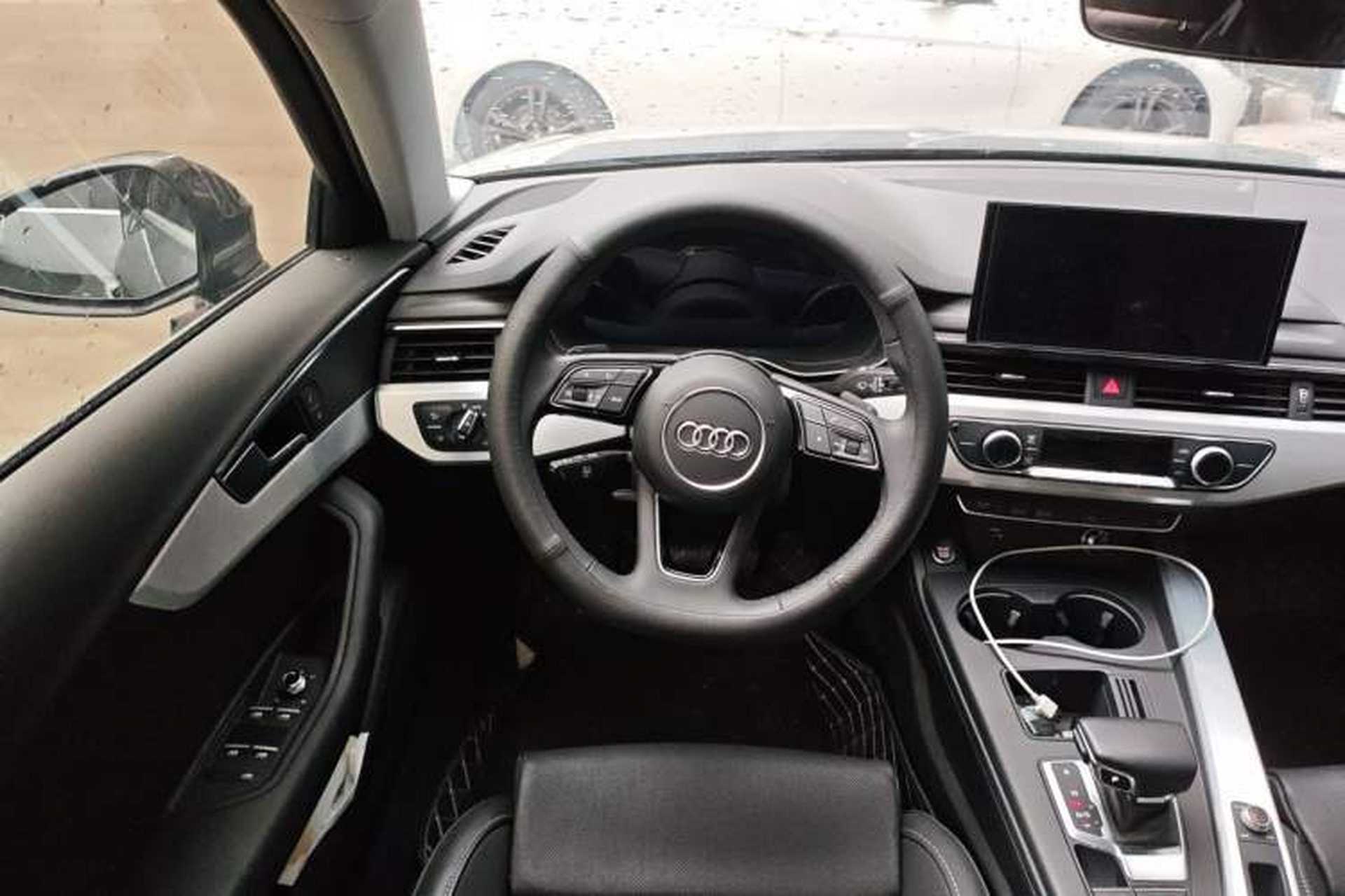 Used Audi A4L 2023 40 TFSI Fashion Dynamic Model Steering Wheel