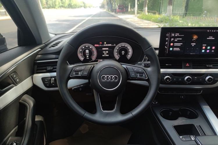 Used Audi A4L 2023 40 TFSI Fashion Dynamic Model Steering Wheel