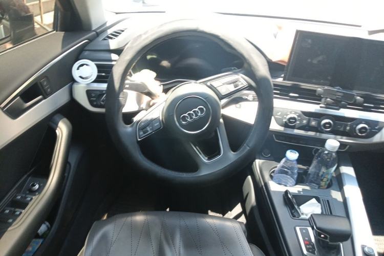 Used Audi A4L 2023 40 TFSI Fashion Dynamic Model Steering Wheel