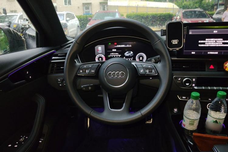 Used Audi A4L 2023 40 TFSI Luxury Dynamic Model Steering Wheel