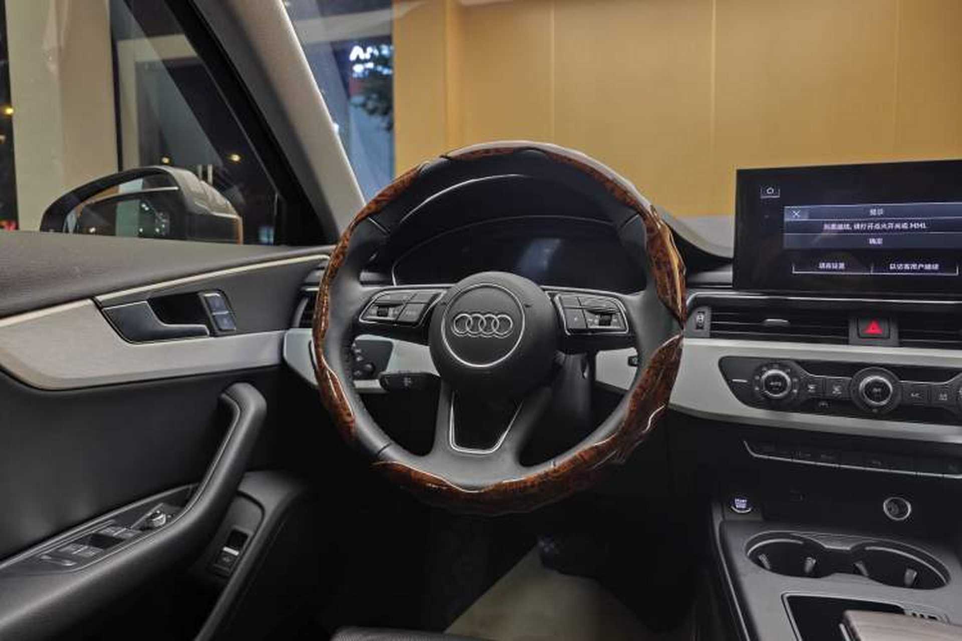 Used Audi A4L 2023 40 TFSI Fashion Dynamic Model Steering Wheel