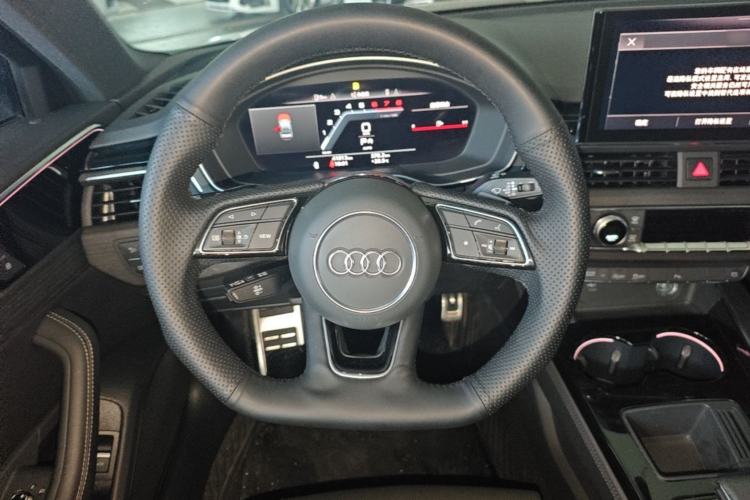 Used Audi A4L 2023 40 TFSI Luxury Dynamic Model Steering Wheel