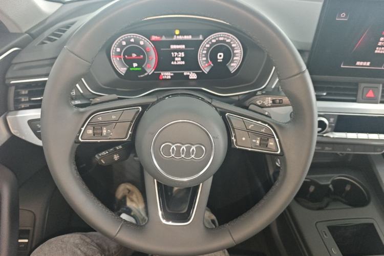 Used Audi A4L 2023 40 TFSI Fashion Dynamic Model Steering Wheel