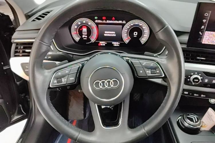 Used Audi A4L 2023 40 TFSI Fashion Dynamic Model Steering Wheel