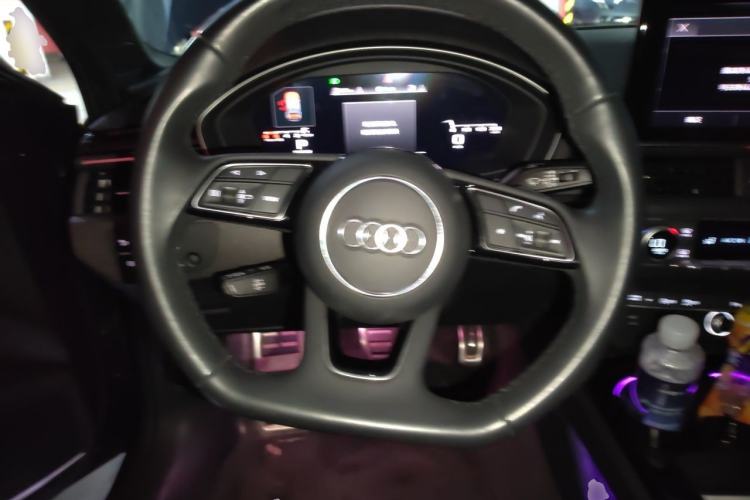 Used Audi A4L 2023 40 TFSI Bang & Olufsen Starry Night Edition Steering Wheel
