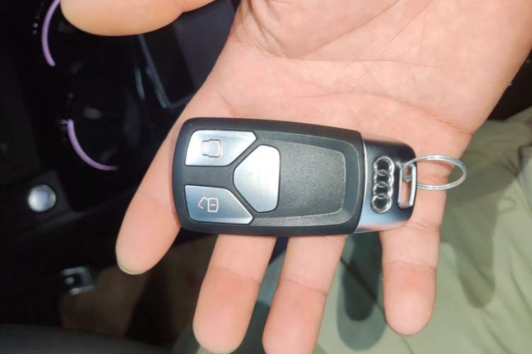 Used Audi A4L 2023 40 TFSI Luxury Dynamic Model Vehicle Key