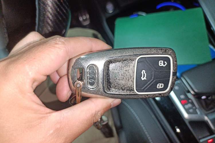 Used Audi A4L 2023 40 TFSI Luxury Dynamic Model Vehicle Key
