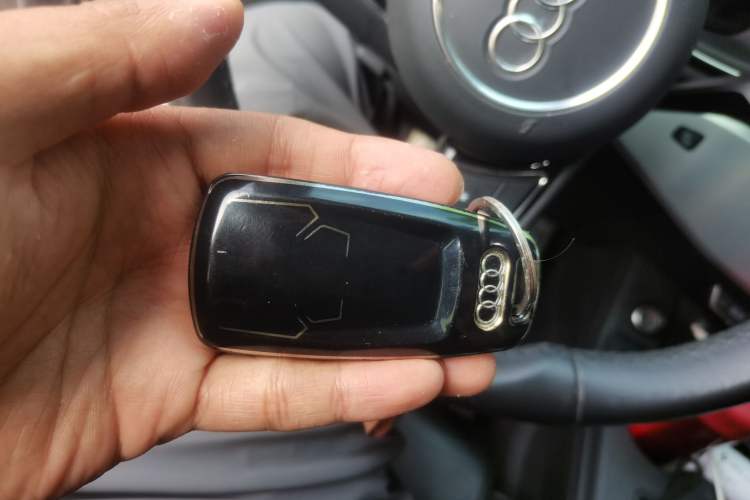Used Audi A4L 2023 40 TFSI Fashion Dynamic Model Vehicle Key