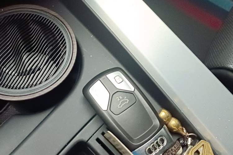Used Audi A4L 2023 40 TFSI Fashion Dynamic Model Vehicle Key