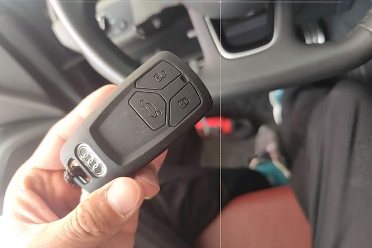 Used Audi A4L 2023 40 TFSI Luxury Dynamic Model Vehicle Key