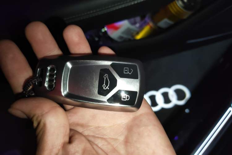 Used Audi A4L 2023 40 TFSI Bang & Olufsen Starry Night Edition Vehicle Key