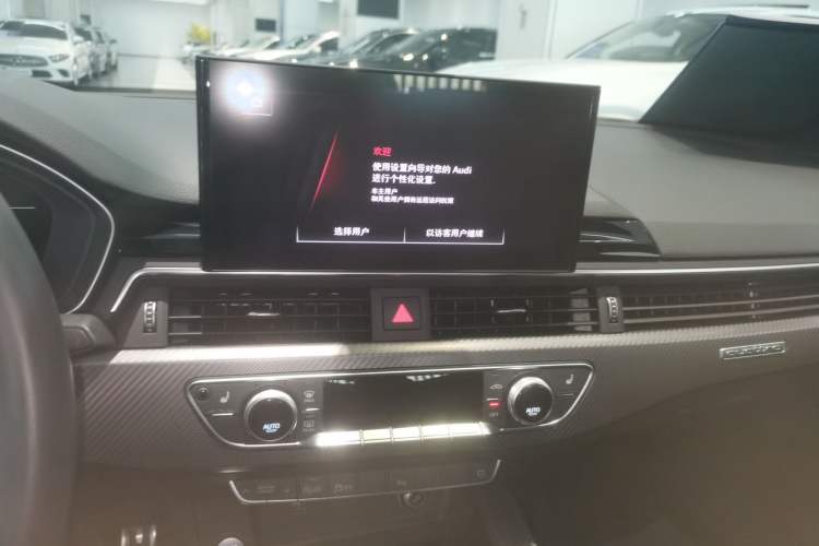 Used Audi A4L 2023 40 TFSI quattro Luxury Dynamic Edition Audio And AC Panel