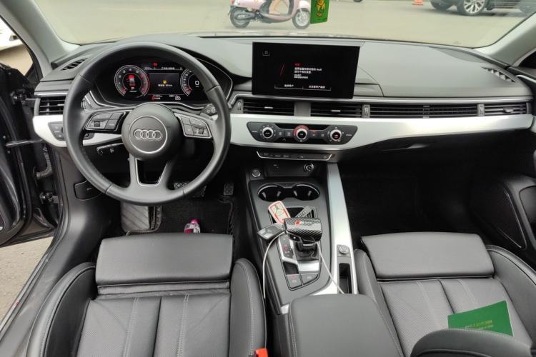 Used Audi A4L 2023 40 TFSI Fashion Dynamic Model Center Console
