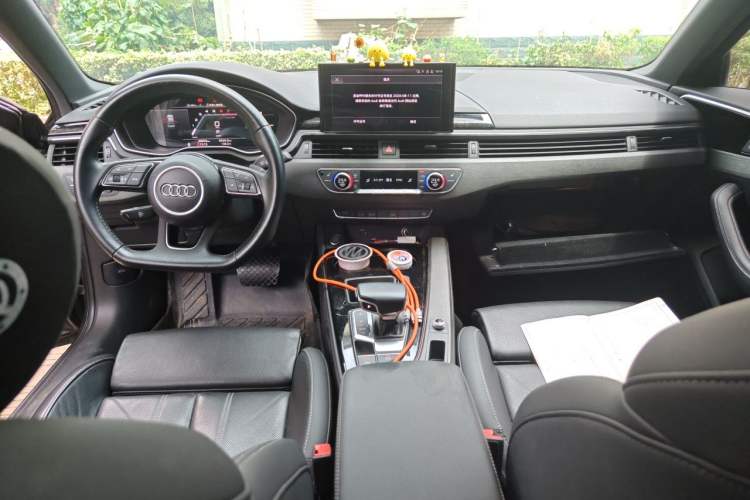Used Audi A4L 2023 40 TFSI Luxury Dynamic Model Center Console