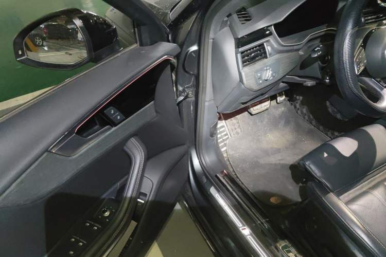 Used Audi A4L 2023 40 TFSI Luxury Dynamic Model Driver Seat
