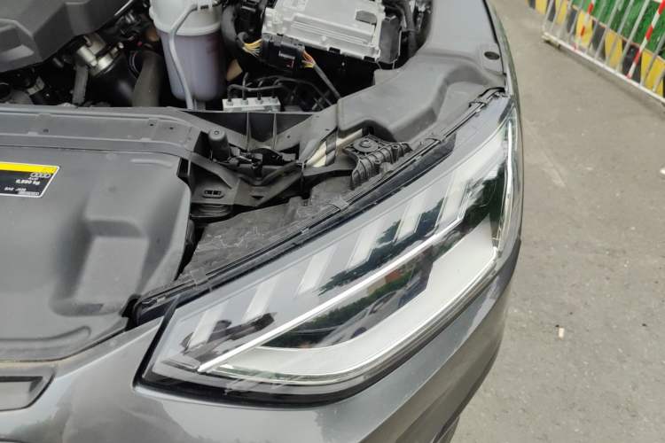 Used Audi A4L 2023 40 TFSI Fashion Dynamic Model Engine Bay Left