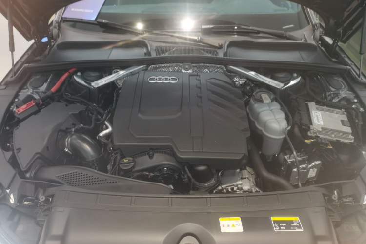 Used Audi A4L 2023 40 TFSI quattro Luxury Dynamic Edition Engine Bay