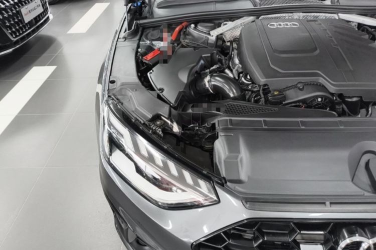 Used Audi A4L 2023 40 TFSI Luxury Dynamic Model Engine Bay Right