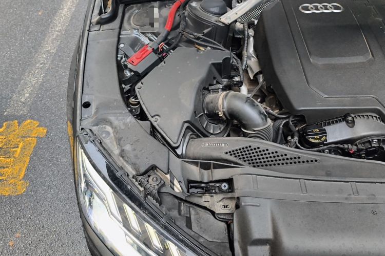 Used Audi A4L 2023 40 TFSI Luxury Dynamic Model Engine Bay Right