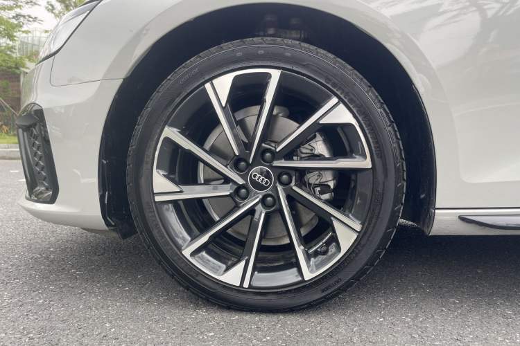 Used Audi A4L 2023 40 TFSI Luxury Dynamic Model Exterior 8