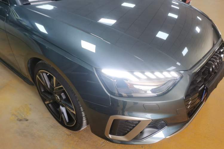Used Audi A4L 2023 40 TFSI quattro Luxury Dynamic Edition Front Right 45 Deg