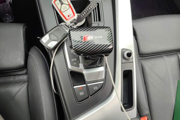 Used Audi A4L 2023 40 TFSI Fashion Dynamic Model Gear Lever