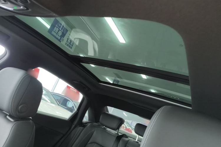 Used Audi A4L 2023 40 TFSI Luxury Dynamic Model Headliner