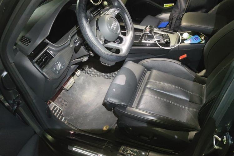 Used Audi A4L 2023 40 TFSI Luxury Dynamic Model Left Front Seat