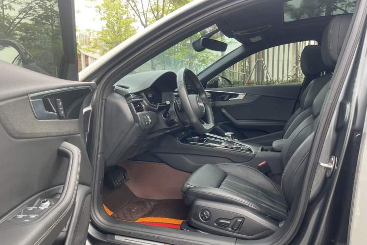 Used Audi A4L 2023 40 TFSI Luxury Dynamic Model Left Front Seat