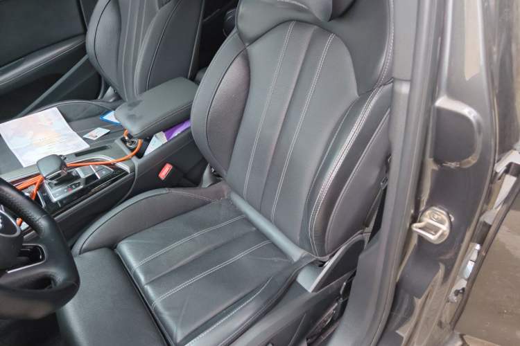 Used Audi A4L 2023 40 TFSI Luxury Dynamic Model Left Front Seat