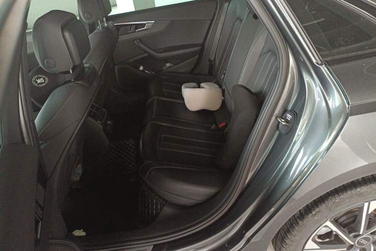 Used Audi A4L 2023 40 TFSI Luxury Dynamic Model Left Rear Seat