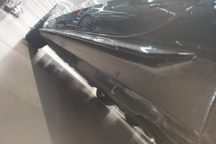 Used Audi A4L 2023 40 TFSI quattro Luxury Dynamic Edition Left Side Sill