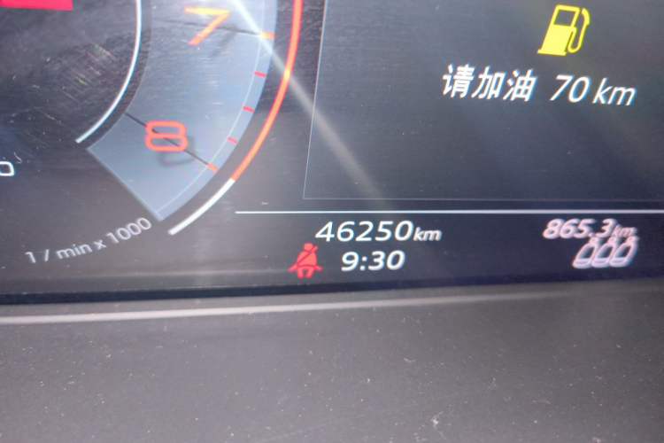 Used Audi A4L 2023 40 TFSI Fashion Dynamic Model Odometer Close Up