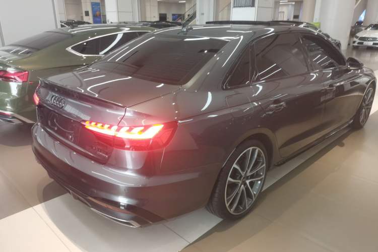 Used Audi A4L 2023 40 TFSI quattro Luxury Dynamic Edition Rear Right 45 Deg