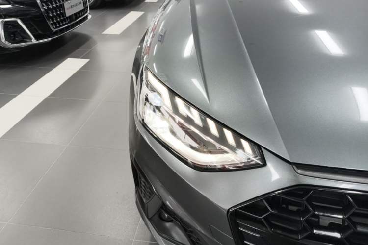Used Audi A4L 2023 40 TFSI Luxury Dynamic Model Right Front Headlight
