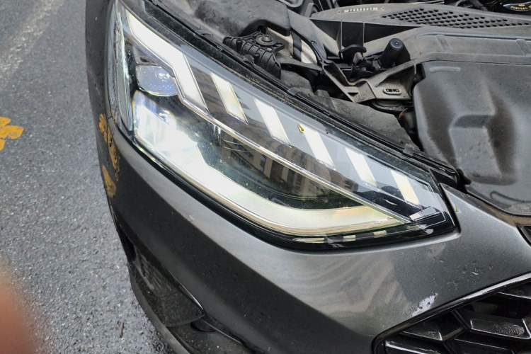 Used Audi A4L 2023 40 TFSI Luxury Dynamic Model Right Front Headlight