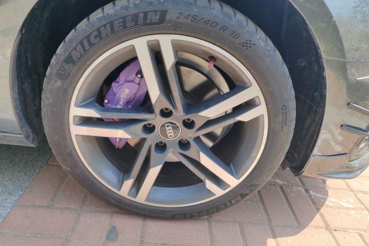 Used Audi A4L 2023 40 TFSI Luxury Dynamic Model Right Front Wheel Hub