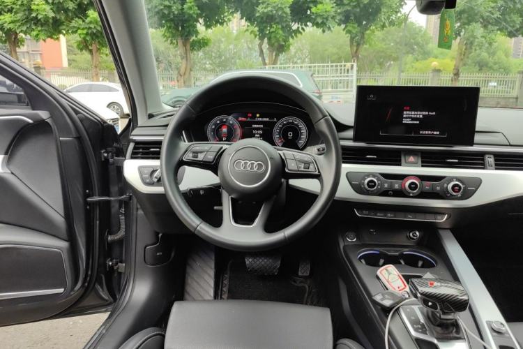 Used Audi A4L 2023 40 TFSI Fashion Dynamic Model Steering Wheel