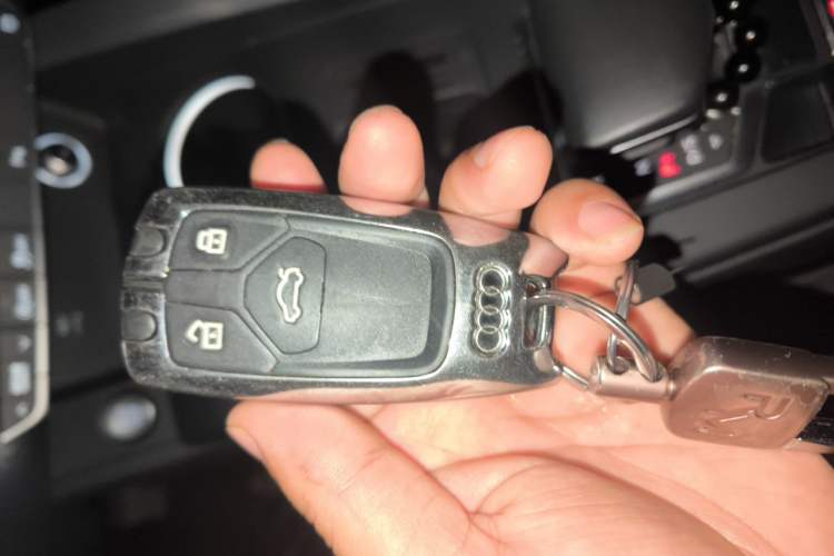 Used Audi A4L 2023 40 TFSI Fashion Dynamic Model Vehicle Key