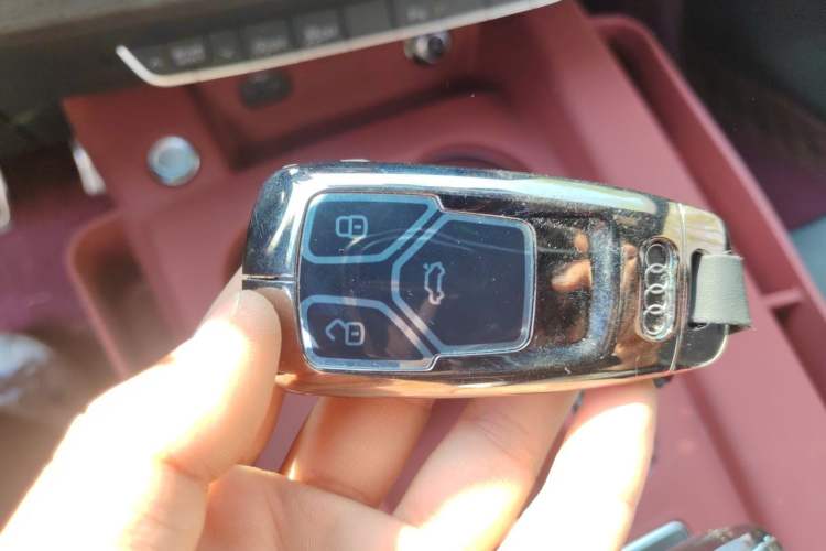 Used Audi A4L 2023 40 TFSI Luxury Dynamic Model Vehicle Key