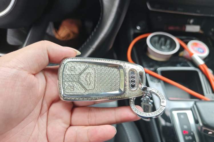 Used Audi A4L 2023 40 TFSI Luxury Dynamic Model Vehicle Key