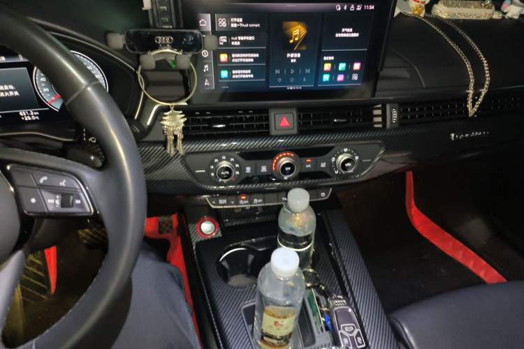 Used Audi A4L 2023 40 TFSI Fashion Dynamic Model Audio And AC Panel
